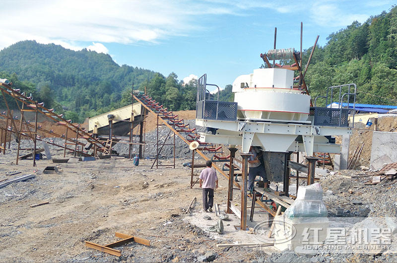 建立一条小型砂石料生产线需要投资多少钱？