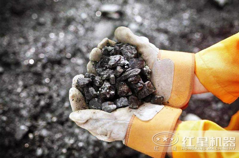 破碎铁矿石选用哪种破碎机好？（时产要求在100-300吨 ）